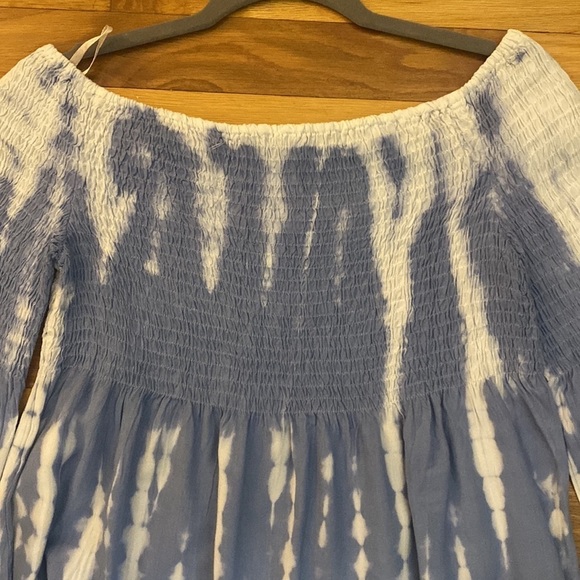 Style Envy Women’s Blue and White Tie Dye Shirt Size L - Picture 2 of 6